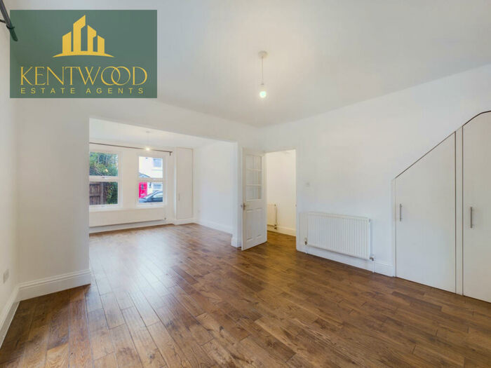 3 Bedroom Semi-Detached House To Rent In Upton Road, SL1