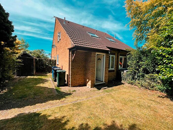 1 Bedroom Flat To Rent In Victoria Avenue, Hatfield, Doncaster, DN7