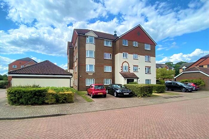 2 Bedroom Apartment To Rent In St Annes Rise, Redhill, RH1