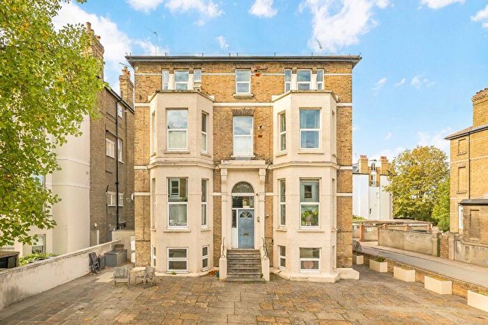 2 Bedroom Flat To Rent In Church Road, Richmond, TW10