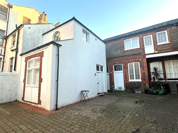 1 Bedroom House To Rent In Farm Road, Hove, BN3