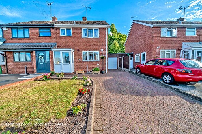 3 Bedroom Semi-Detached House For Sale In Bridges Road, Norton Canes, Cannock, WS11