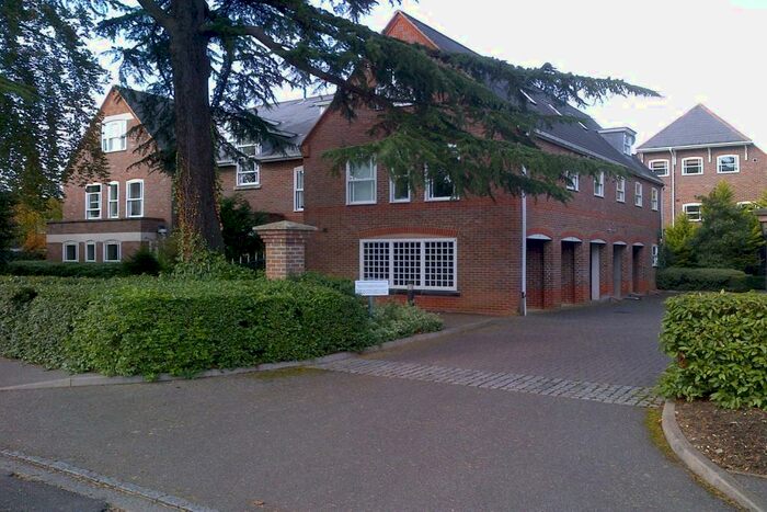 2 Bedroom Apartment To Rent In Garden Mews, Westcote Road, Reading, RG30