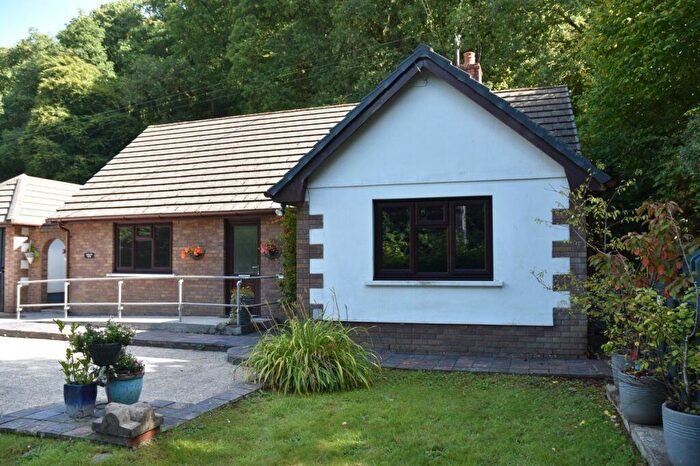 2 Bedroom Detached Bungalow For Sale In Genaur Glyn, Cwmpengraig, SA44