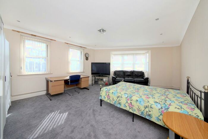4 Bedroom Flat To Rent In London, Greater London, SE8