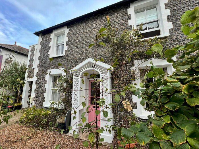 3 Bedroom Cottage To Rent In Old School Yard, Ranelagh Grove, St. Peters, Broadstairs, CT10