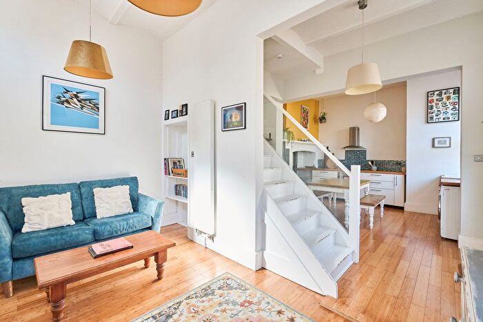 2 Bedroom Flat For Sale In Shakespeare Passage, Margate, CT9