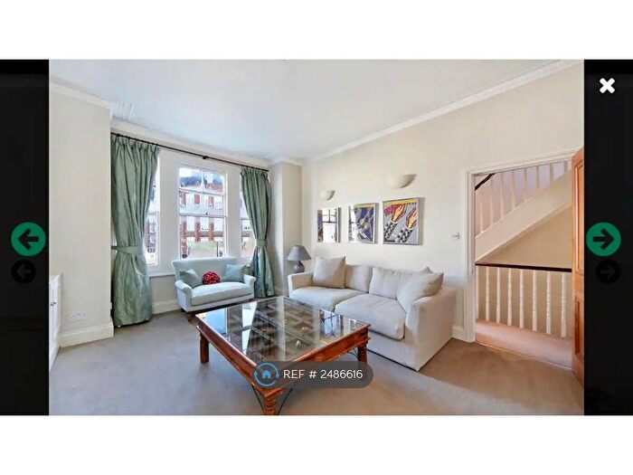 2 Bedroom Flat To Rent In Munster Road, London, SW6