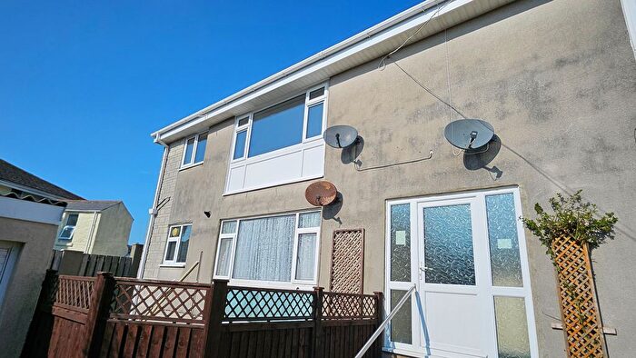 2 Bedroom Flat To Rent In Moorfield Road, Portland, DT5