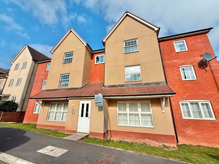 2 Bedroom Flat For Sale In Old Park Avenue, Exeter, EX1