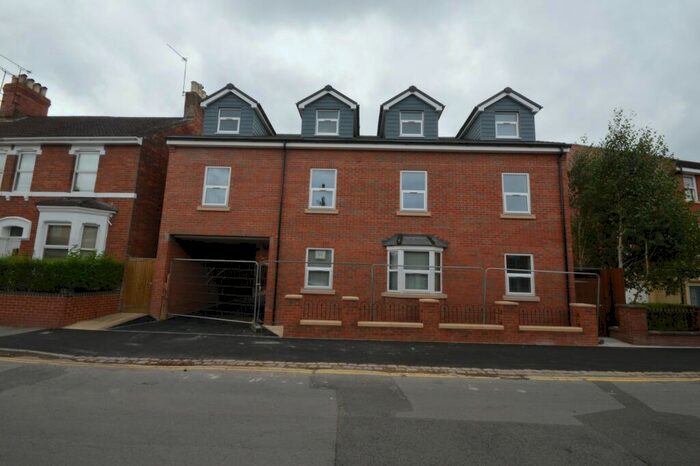 2 Bedroom Apartment To Rent In Hunt Street, Old Town, Swindon, SN1