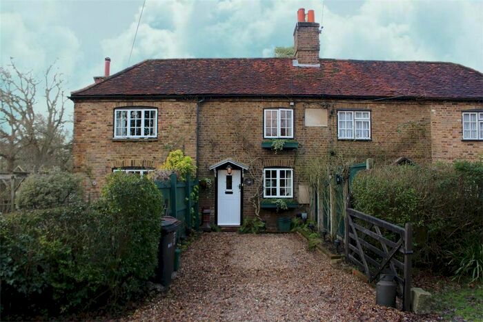 2 Bedroom Terraced House For Sale In School Lane, Bricket Wood, St.Albans, AL2