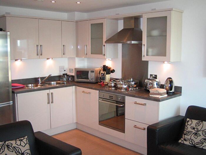 2 Bedroom Apartment To Rent In Th Floor Masshouse Double Bedrooms With Balcony & Parking, B5