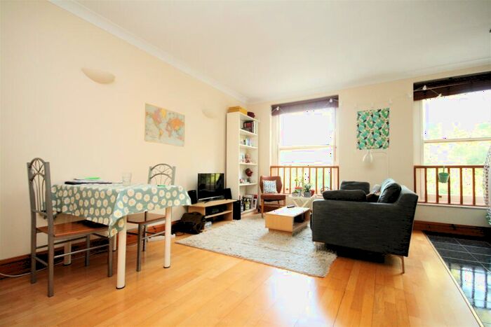1 Bedroom Flat To Rent In Upper Street, Islington, N1