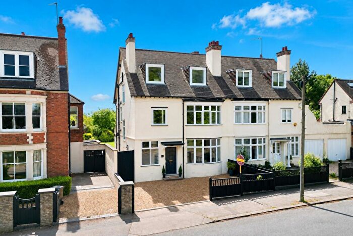 5 Bedroom Semi-Detached House For Sale In Abington Park Crescent, Northampton, NN3