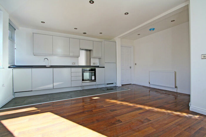 1 Bedroom Flat To Rent In Marlow Road, London, SE20