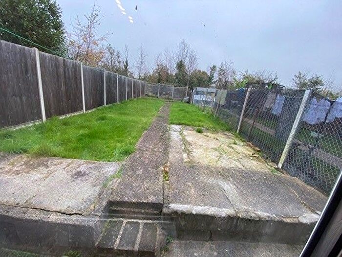 4 Bedroom Terraced House To Rent In Rosebank Avenue, Wembley, HA0