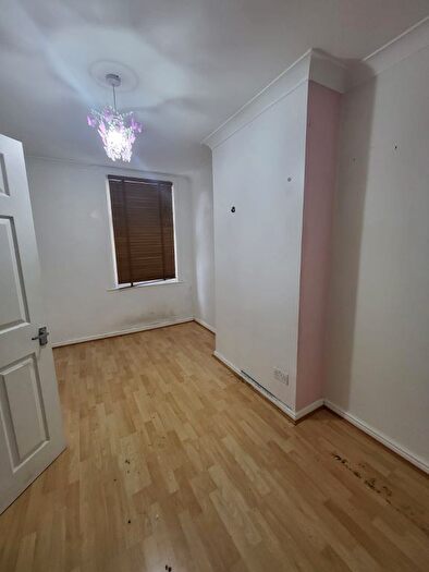 3 Bedroom Terraced House To Rent In Sutton Court Drive, Rochford, SS4