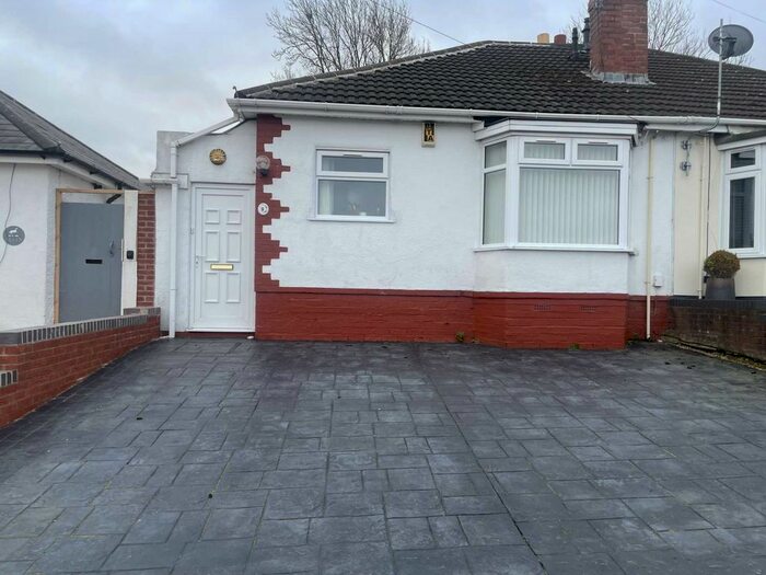 2 Bedroom Semi-Detached Bungalow To Rent In Pruden Avenue, Wolverhampton, WV4
