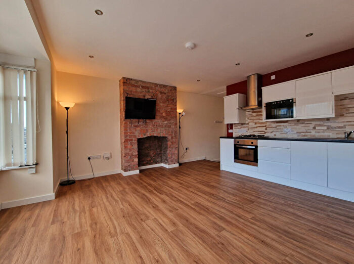 1 Bedroom Flat To Rent In Chanterlands Avenue, Hull, East Yorkshire, HU5