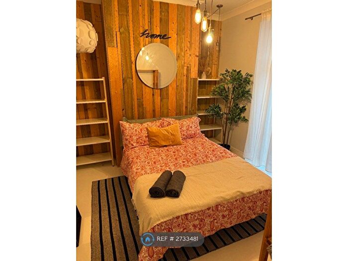 4 Bedroom Terraced House To Rent In Planet Street, Cardiff, CF24