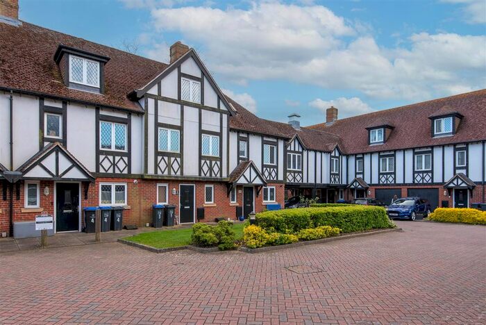 4 Bedroom Town House For Sale In Offington Lane, Worthing, BN14