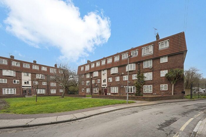 1 Bedroom Flat To Rent In Bristol House, Margaret Bondfield Avenue, IG11