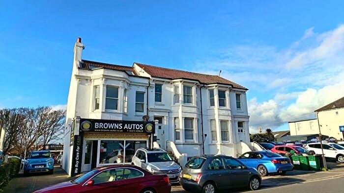 3 Bedroom Flat To Rent In Carlton Terrace, Portslade, BN41