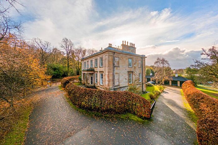 1 Bedroom Apartment For Sale In Queens Park, Pollokshaws Road, Glasgow, G41