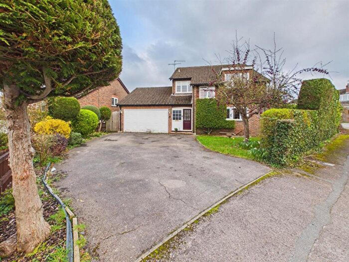 4 Bedroom Detached House For Sale In Oregon Avenue, Tilehurst, RG31