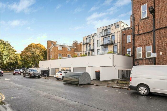 2 Bedroom Apartment To Rent In Mintern Street, Hoxton, London, N1