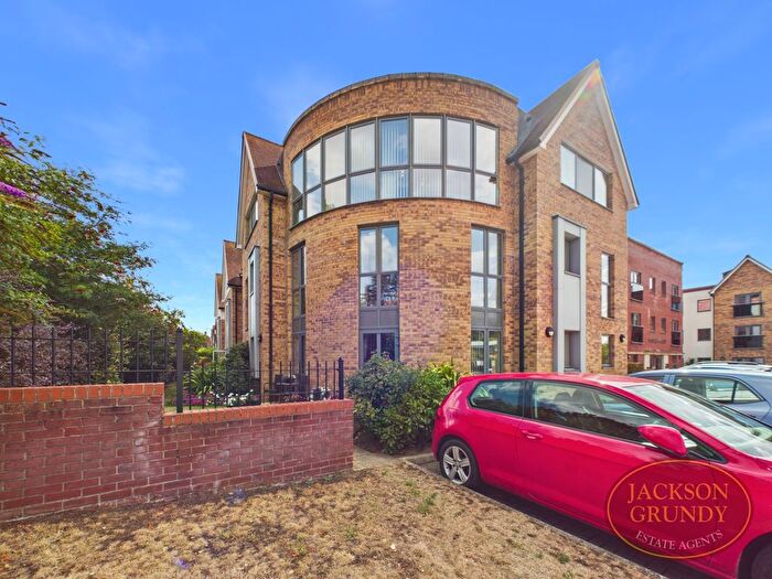 2 Bedroom Flat For Sale In Wellingborough Road, Northampton, NN3