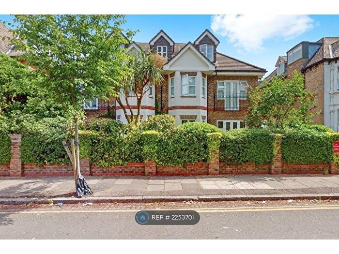 2 Bedroom Flat To Rent In Sunningfields Road, London, NW4