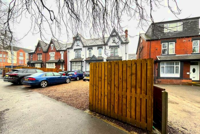 1 Bedroom Flat To Rent In Harehills Avenue, Leeds, LS8