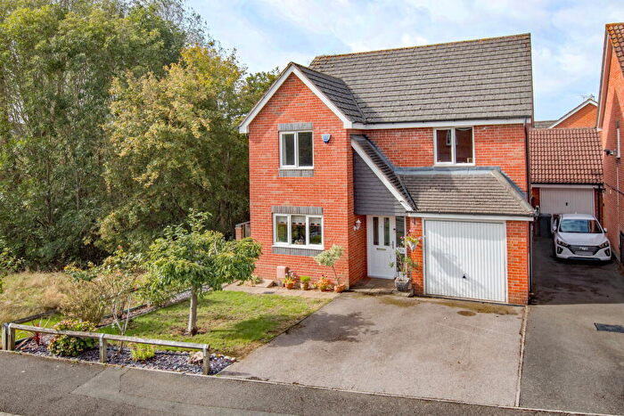 4 Bedroom Detached House For Sale In Boughton Road, Corby, Northamptonshire, NN18