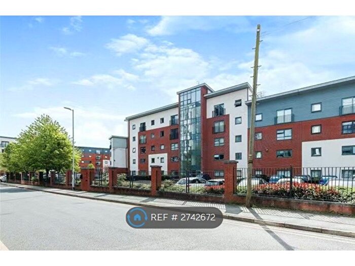 2 Bedroom Flat To Rent In Slater House, Salford, M5