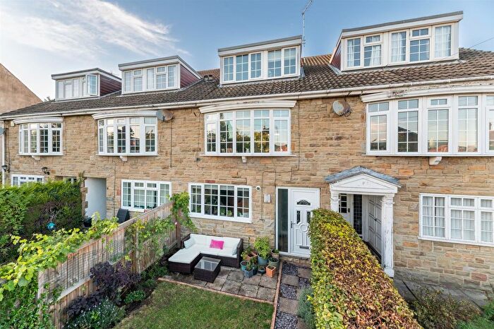 4 Bedroom Town House For Sale In Carr Bank Bottom, Otley, LS21