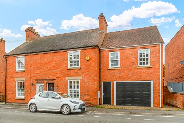 4 Bedroom Semi Detached House To Rent In Holtom Street, Stratford-upon-Avon, CV37