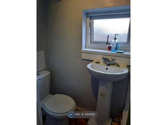 1 Bedroom Flat To Rent In Woodchurch Lane, Birkenhead, CH42