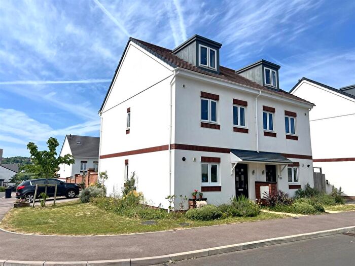 3 Bedroom Semi-Detached House For Sale In Horseshoe Drive, Drybrook, Glos, GL17