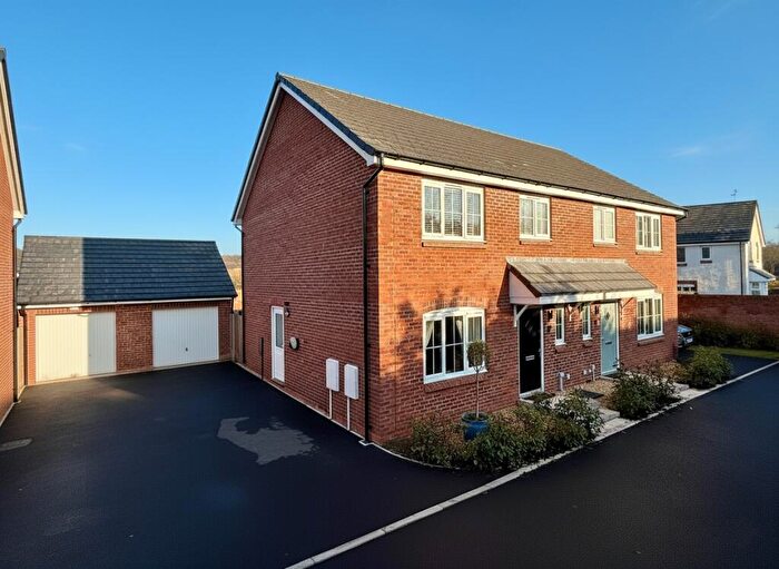 3 Bedroom Semi-Detached House For Sale In Partridge Road, Willand, EX15