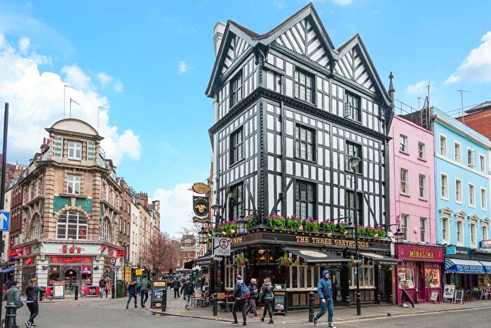 2 Bedroom Flat To Rent In Great Marlborough Street, London, W1F