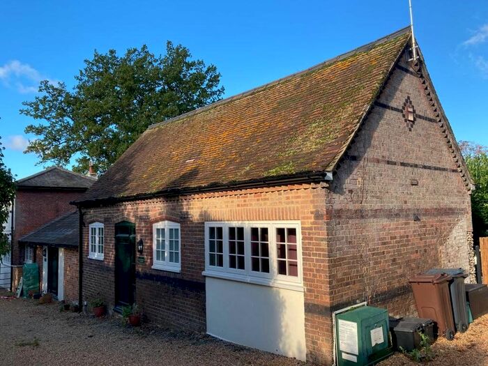 1 Bedroom Semi-Detached House To Rent In Pre Garden Cottages, Garden House Lane, St Albans, Hertfordshire AL3