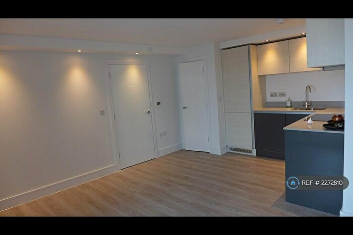 2 Bedroom Flat To Rent In Premier House, Edgware, HA8