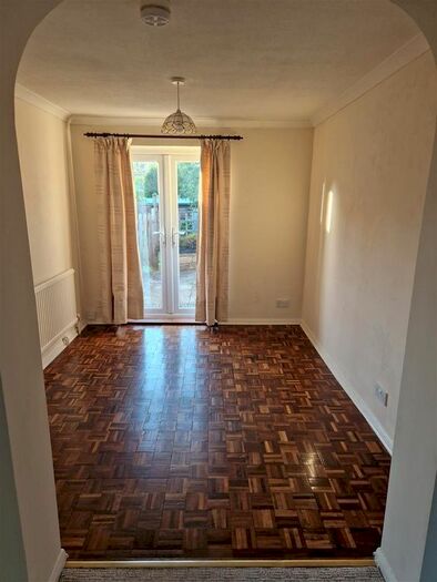 3 Bedroom Property To Rent In Kendall Crescent, Oxford, OX2