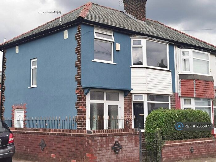 3 Bedroom Semi-Detached House To Rent In St Andrews Avenue, Droylsden, Manchester, M43