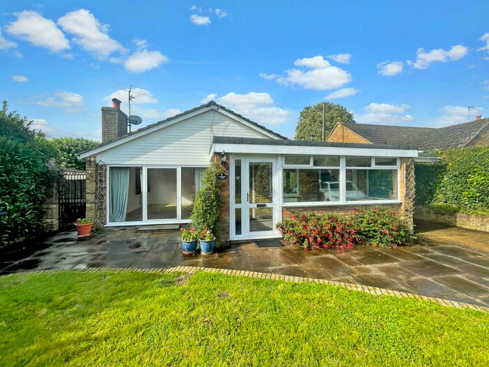 3 Bedroom Bungalow To Rent In Broomstick Lane, Chesham, HP5