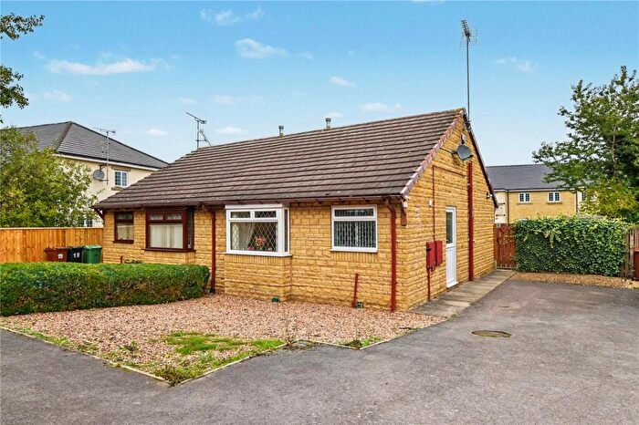 2 Bedroom Bungalow For Sale In Cambridge Court, Morley, Leeds, West Yorkshire, LS27