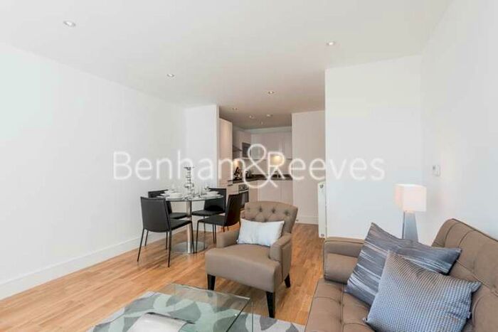 1 Bedroom Apartment To Rent In Canary View, Dowells Street, SE10