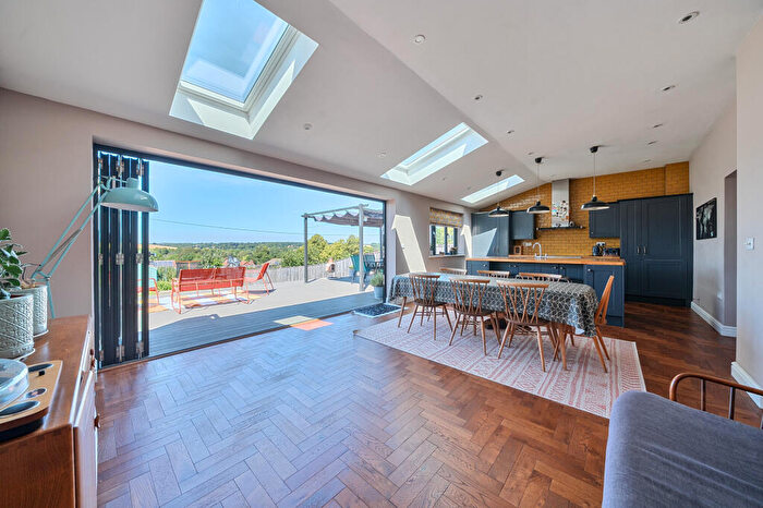 4 Bedroom End Of Terrace House For Sale In Moores Place, Hungerford, RG17